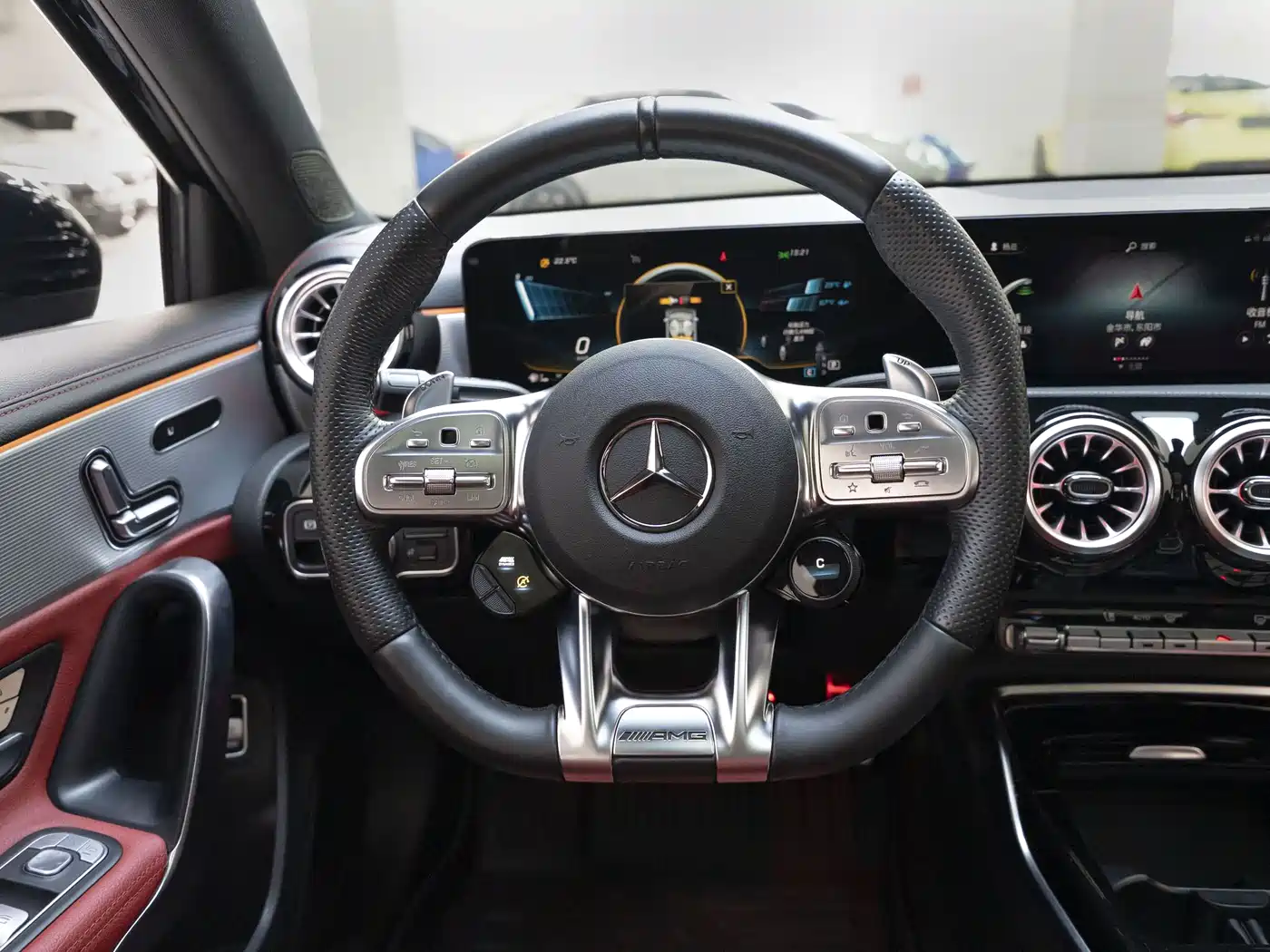 Mercedes-Benz A-Class AMG 2022 AMG A 35 L 4MATIC фото 9