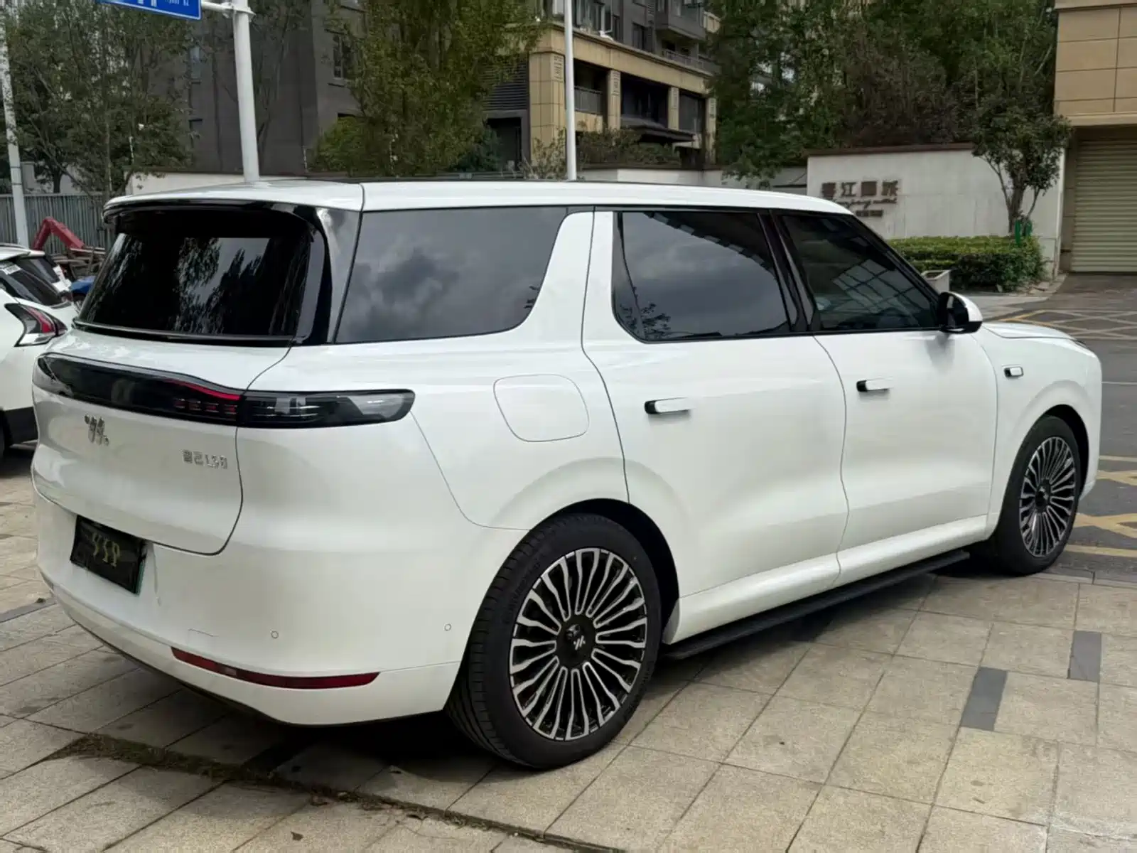 Фото 7 - IM Motors IM LS8