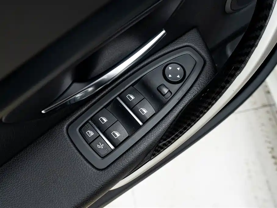 BMW 3 Series GT 2016 320i Fashion Style фото 24