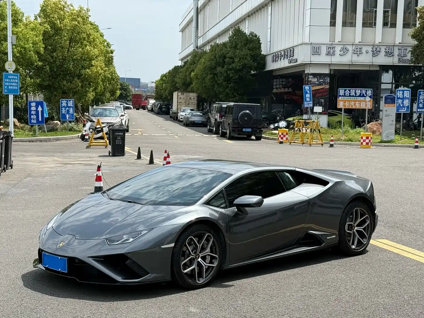 Lamborghini Huracán 2020 Huracán EVO RWD фото 2