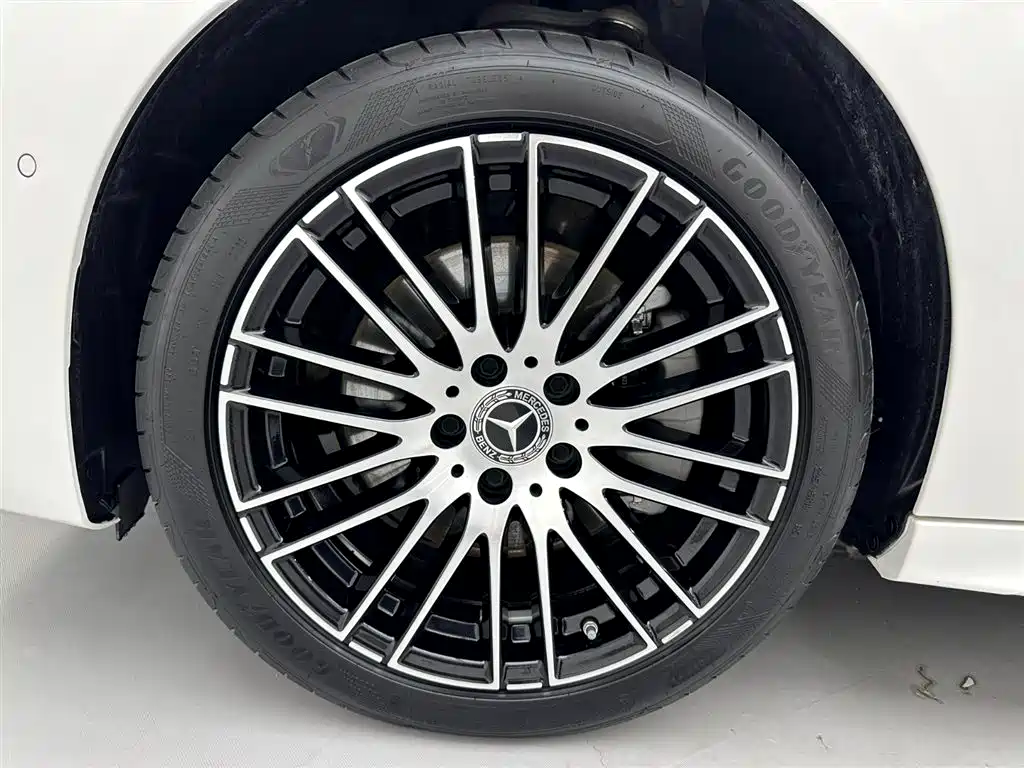 Mercedes-Benz C-Class 2024 C 260 L Sport фото 31