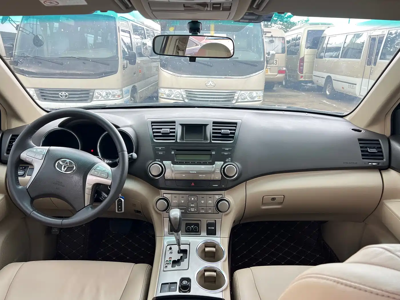Toyota Highlander 2012 2.7L 2WD 7-Seater Luxury Edition фото 15