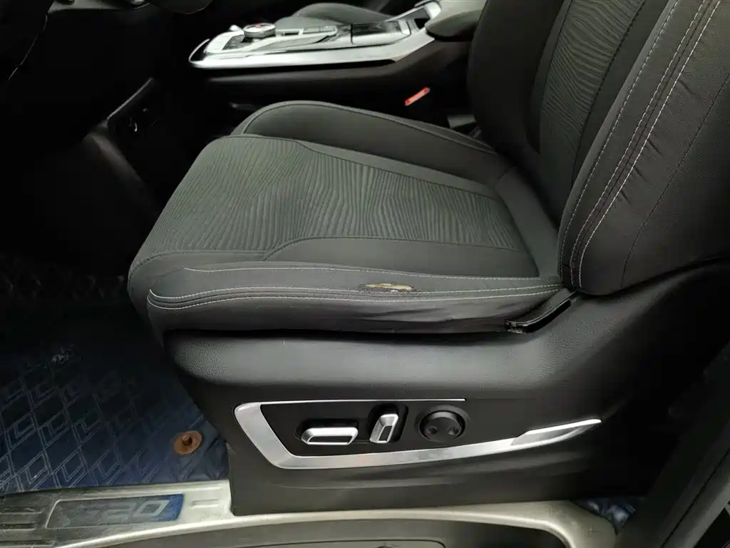 SAIC Maxus Maxus G20 2020 2.0T Gasoline Automatic Luxury фото 20