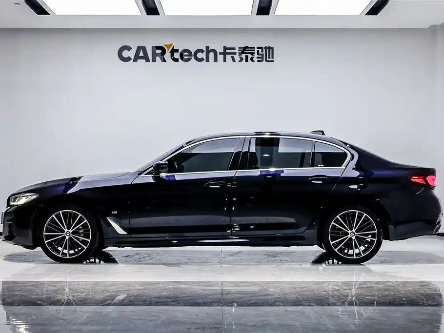 BMW 5 Series 2022 Model Second Facelift 530Li Leading M Sport Package фото 2