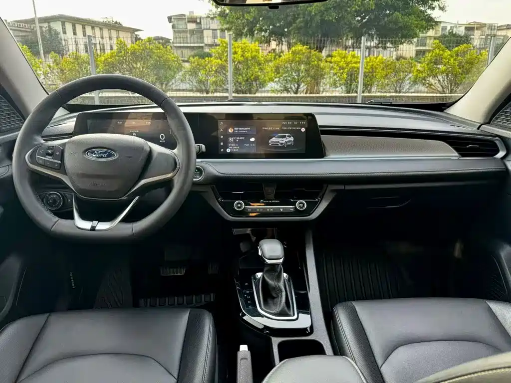 Ford Escort 2022 2021 1.5L Automatic Diamond Edition