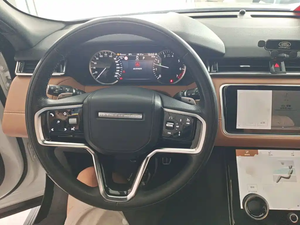 Land Rover Range Rover Velar 2023 2023 250PS Gloss Black Collector's Edition
