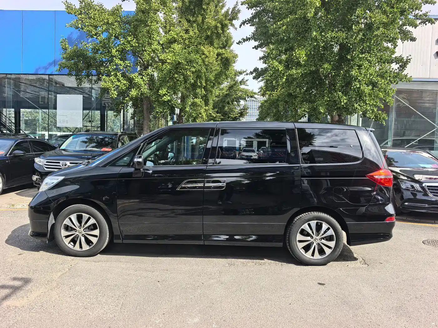 Honda Elysion 2014 2012 2.4L VTi-S Premium Edition