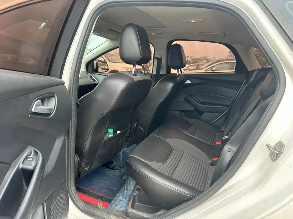Фото 9 - Ford Focus