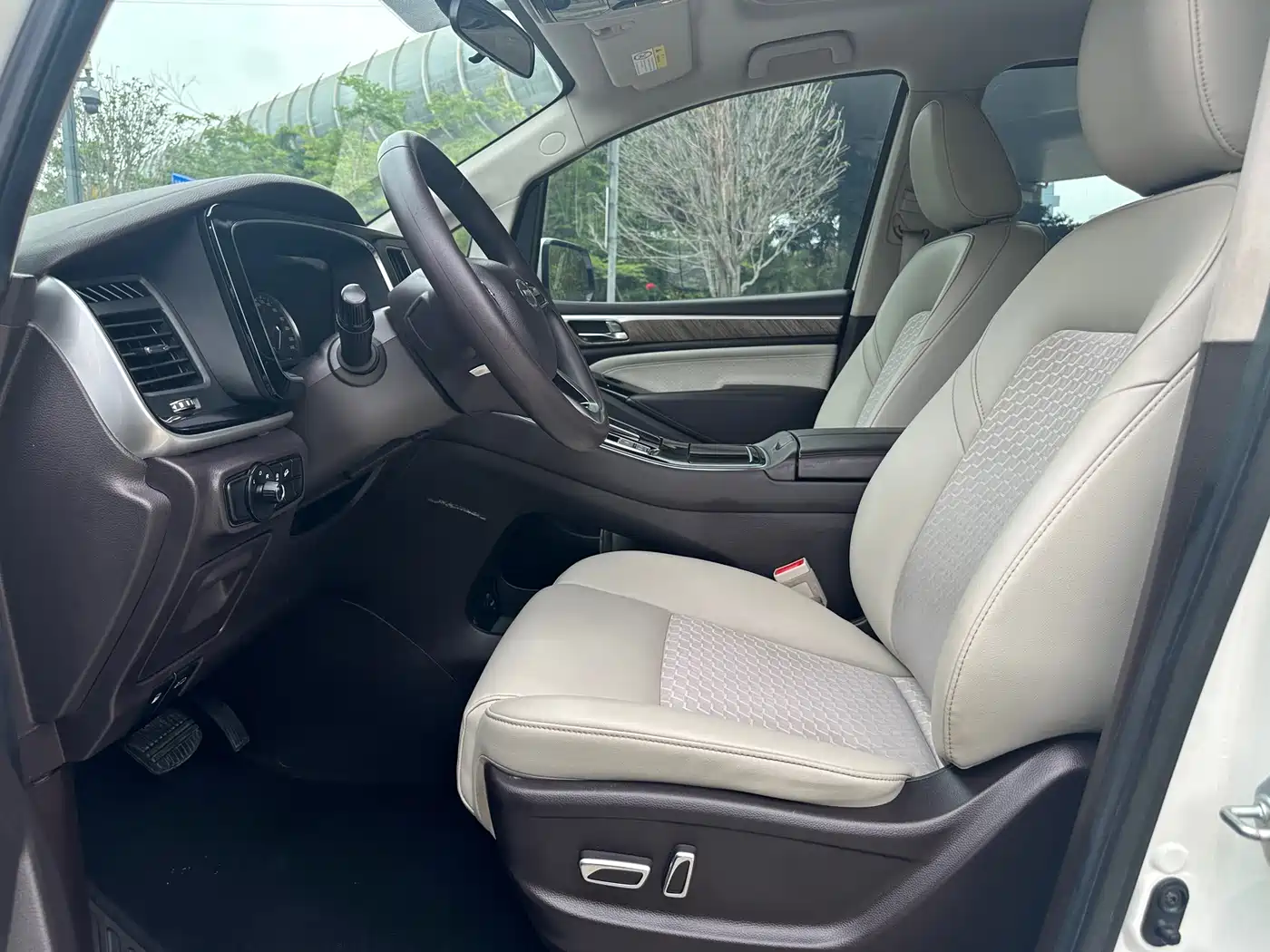 GAC Trumpchi Trumpchi M8 2021 Leading Show Series 390T Luxury Edition фото 8