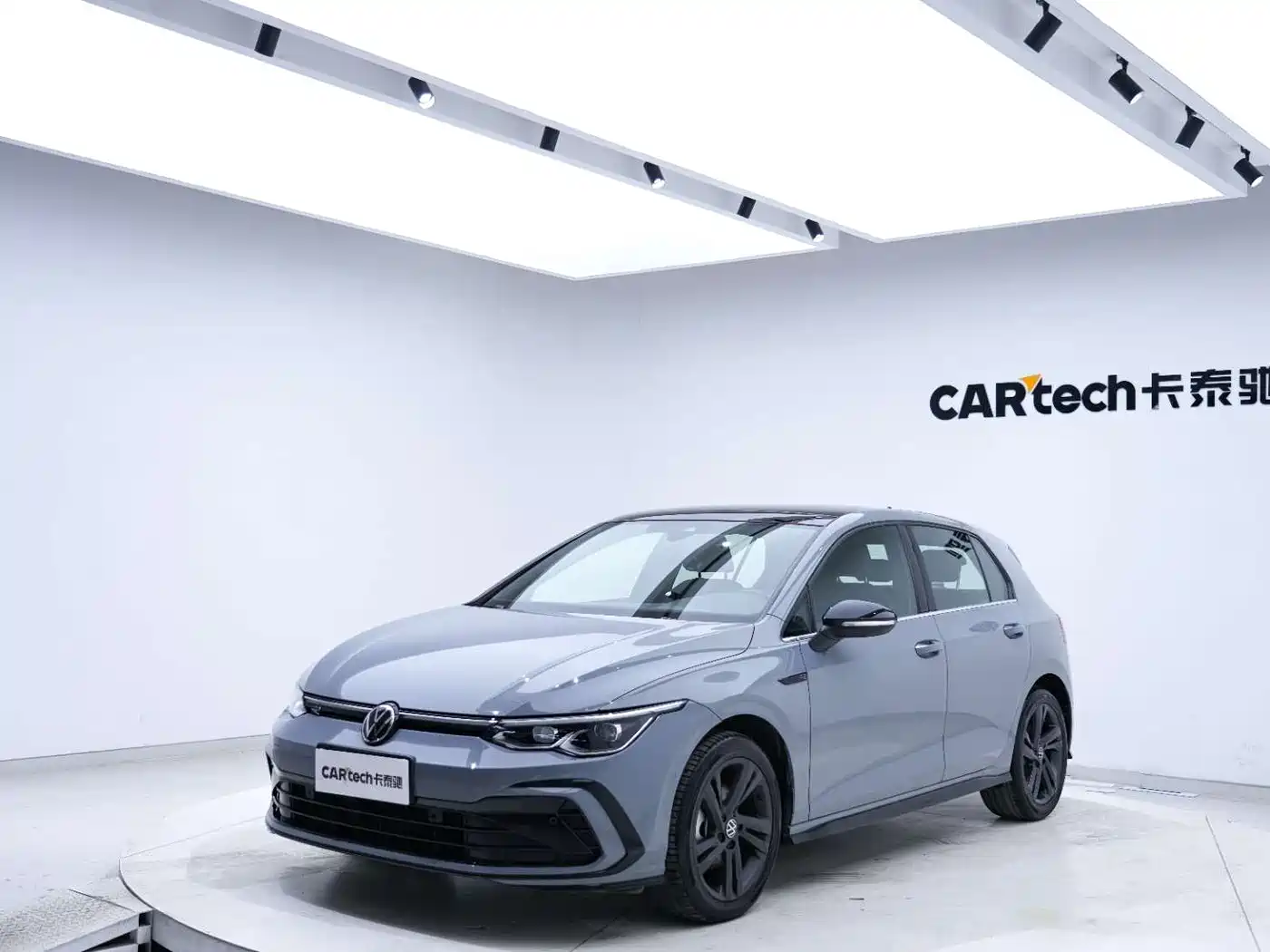 Volkswagen Golf 2021 280TSI DSG R-Line фото 6