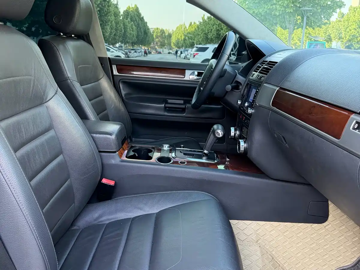 Volkswagen Touareg 2009 3.0T Diesel Standard фото 10