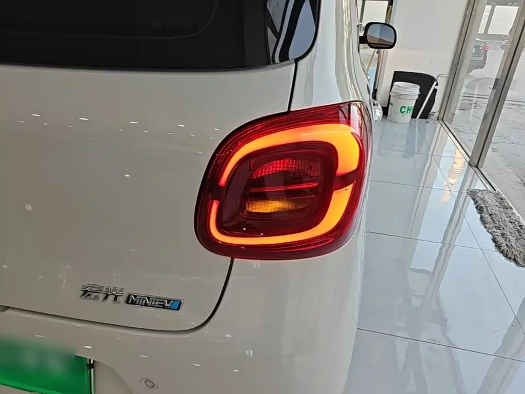 Фото 8 - Wuling Motors Hongguang MINIEV