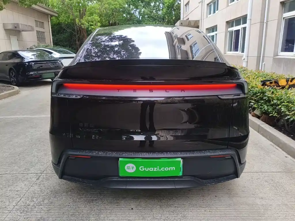 Tesla Model Y L 2025 2025 Facelift Long Range AWD