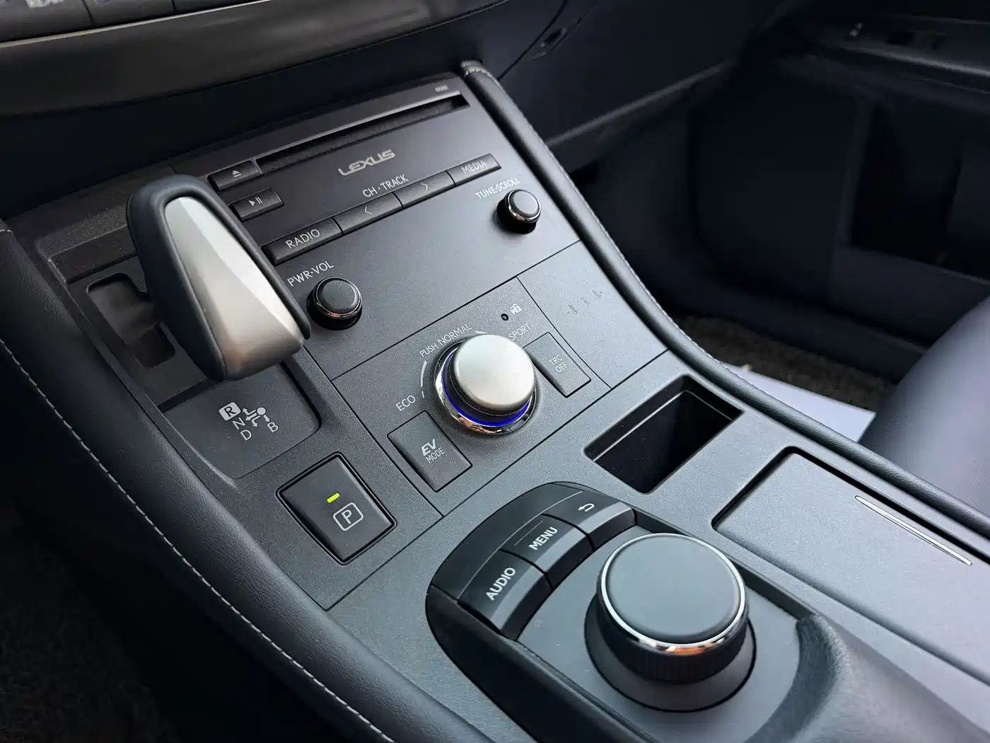 Lexus CT 2020 2017 CT200h Comfort Edition (Single Color) China VI