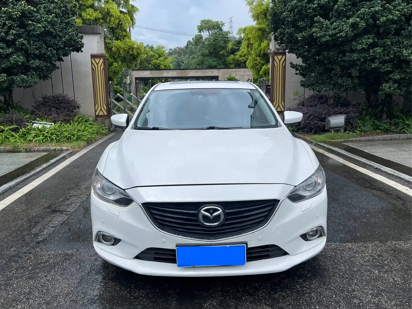 Photo 2 - Mazda Atenza