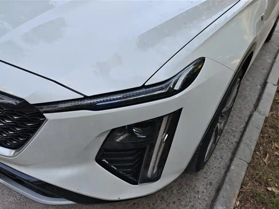 CADILLAC GT4