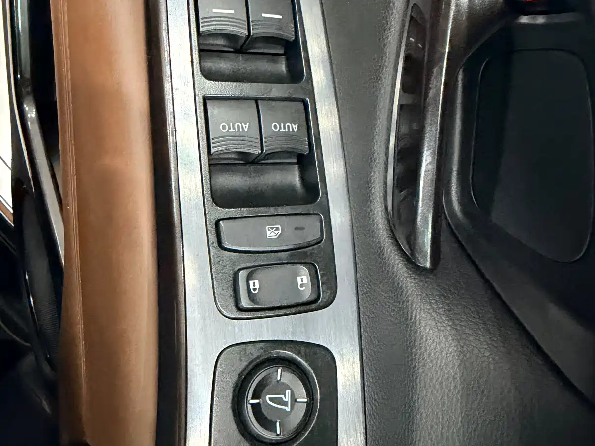 Acura CDX 2016 2016 1.5T 2WD Exclusive Edition