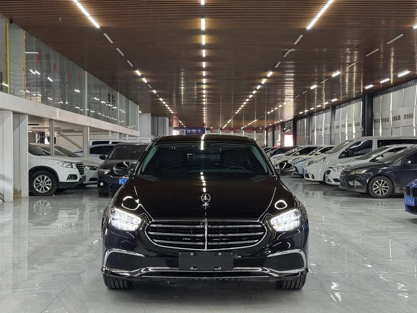 MERCEDES-BENZ E CLASS