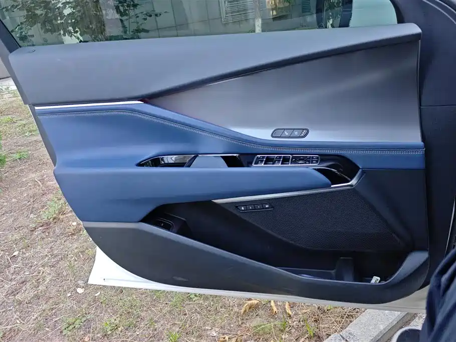 CADILLAC GT4