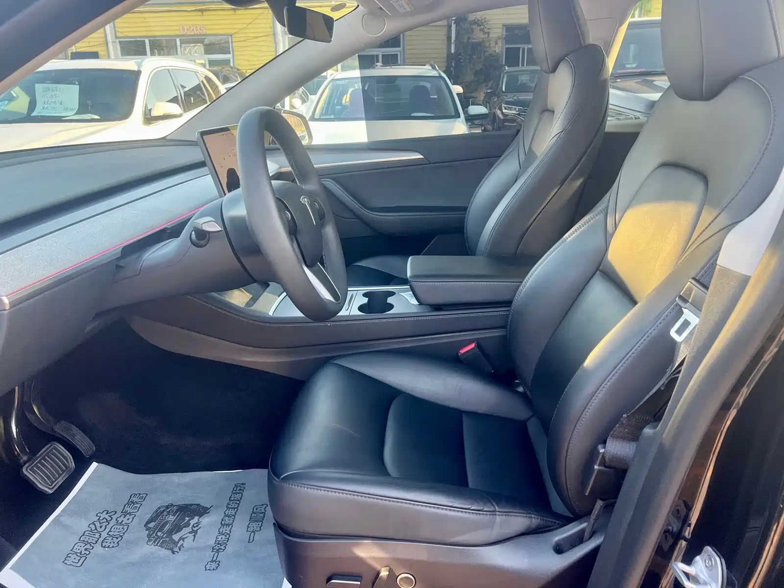 Photo 12 - Tesla Model Y