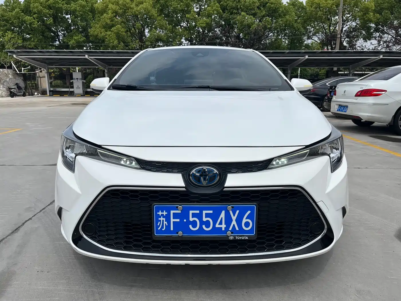 Toyota Levin 2021 Dual Engine 1.8H E-CVT Luxury Edition фото 2