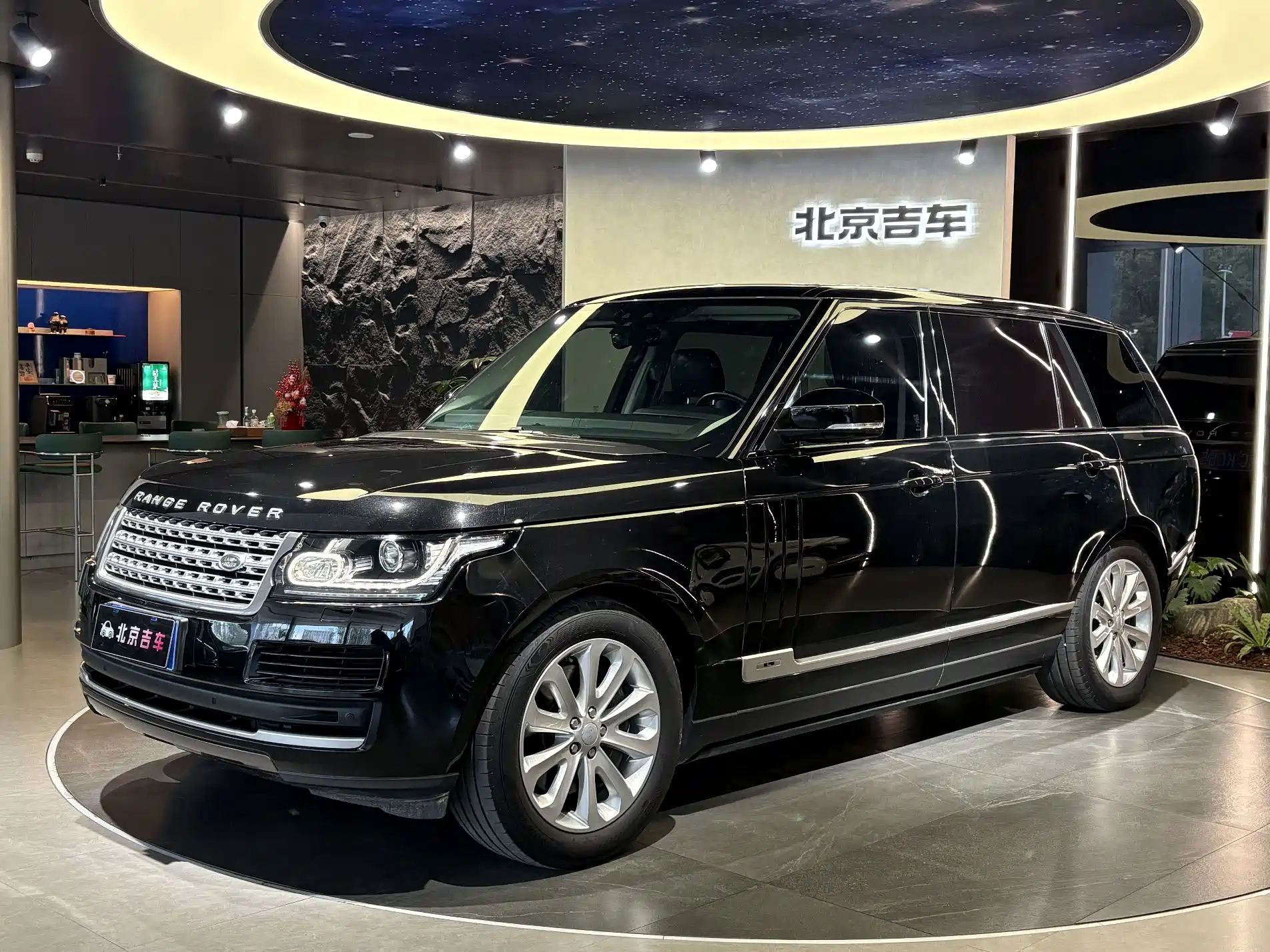 Фото 1 - Land Rover Range Rover