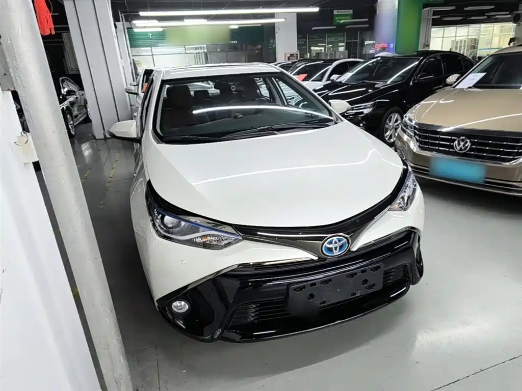 Toyota Levin Twin Engine E+ 2019 1.8PH V E-CVT Luxury Edition фото 4