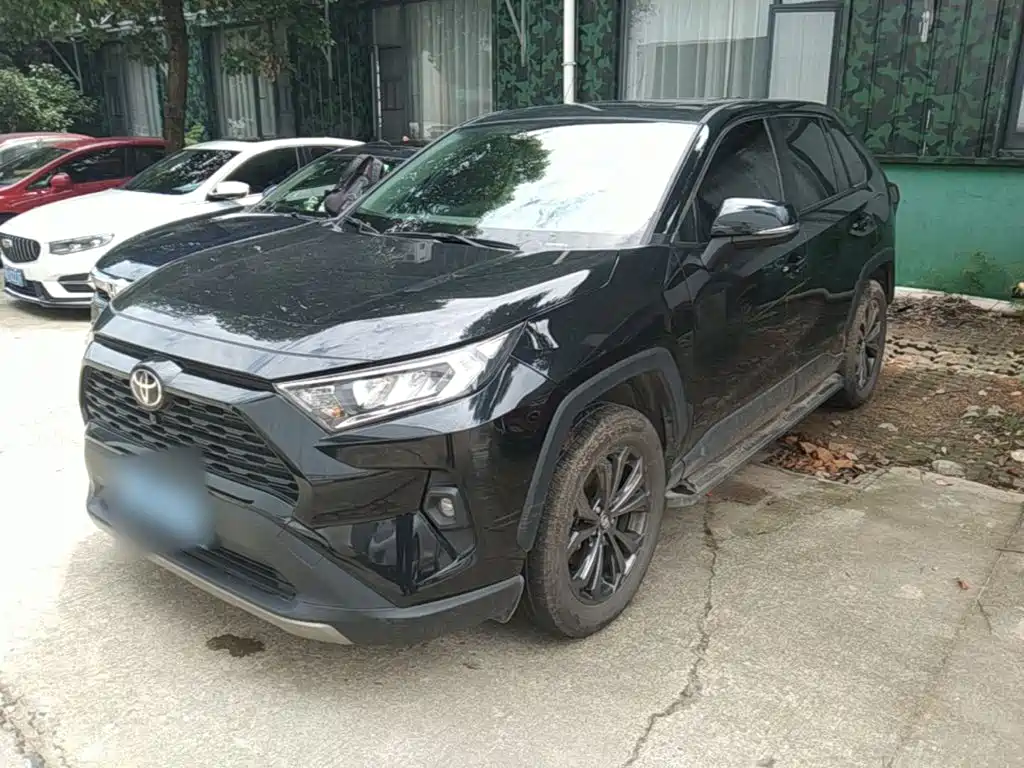 Toyota RAV4 Rongfang 2023 2.0L CVT 2WD Fashion Edition