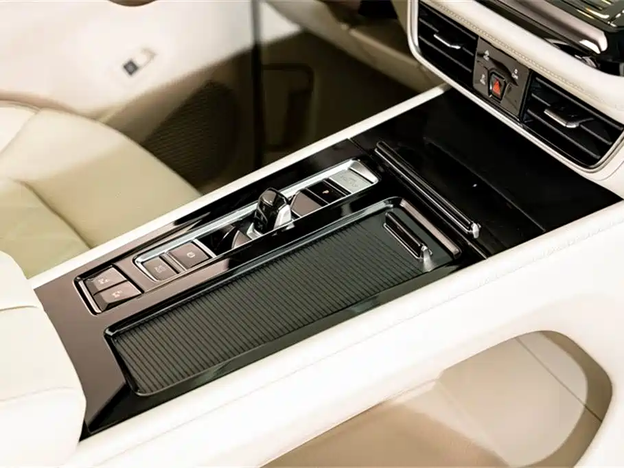 Volkswagen Viloran 2023 380TSI Premium Edition фото 21
