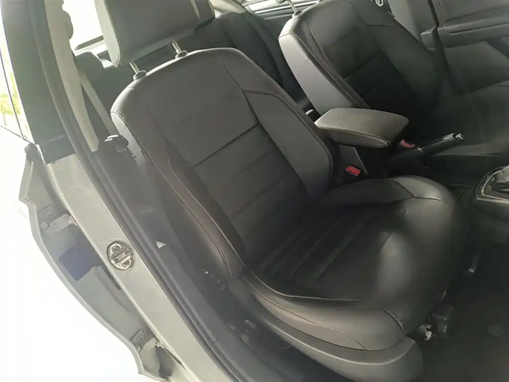 Volkswagen Bora 2018 1.5L Automatic Comfort фото 25