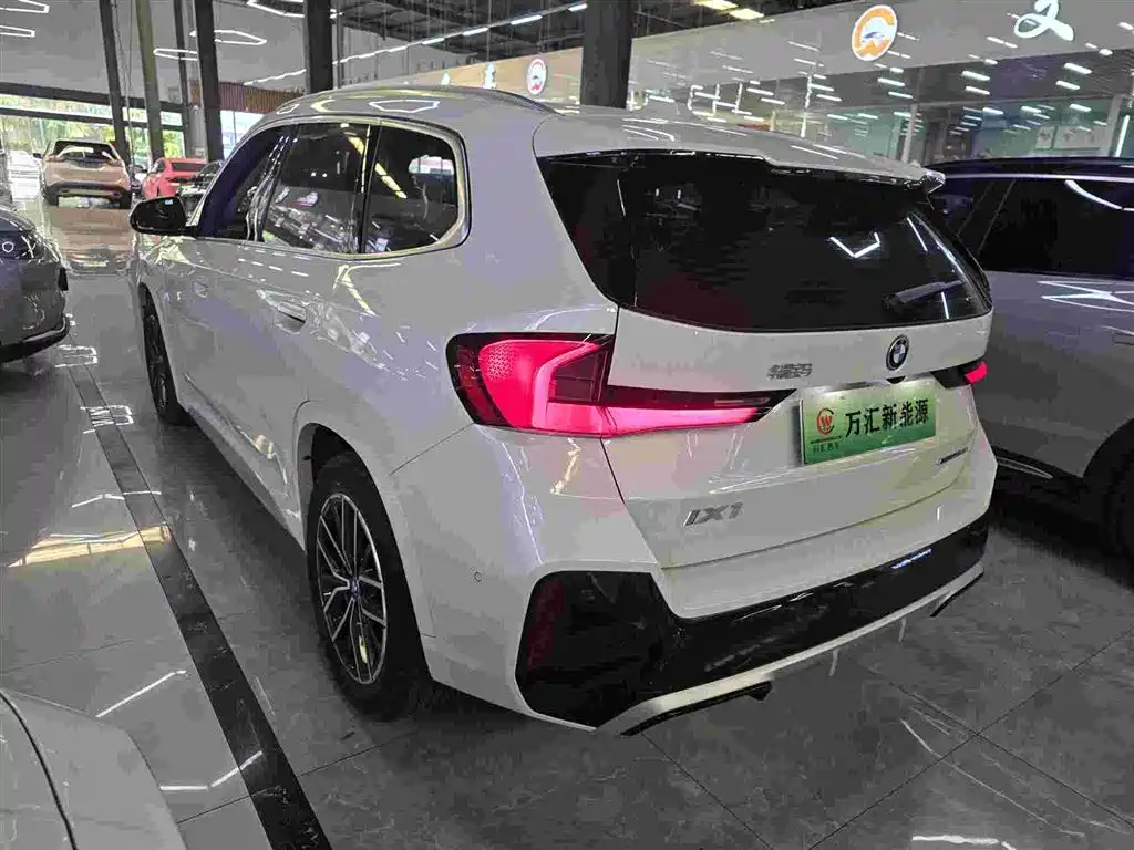 BMW iX1 2024 2023 eDrive25L M Sport Package