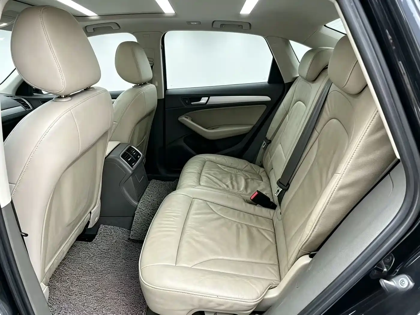 Photo 6 - Audi Q5
