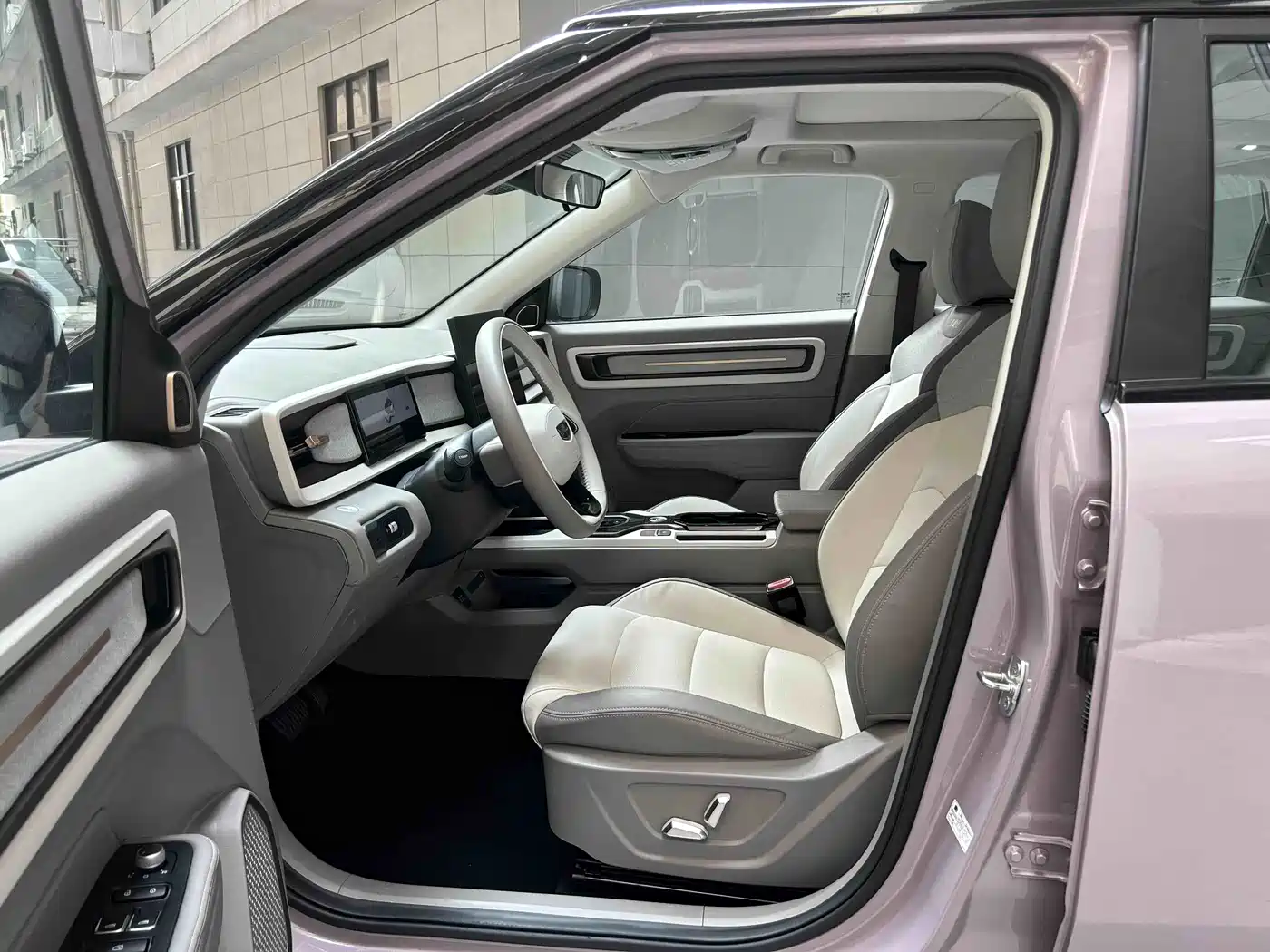 Geely ICON 2025 2025 Linglong 1.5TD City Beauty Edition