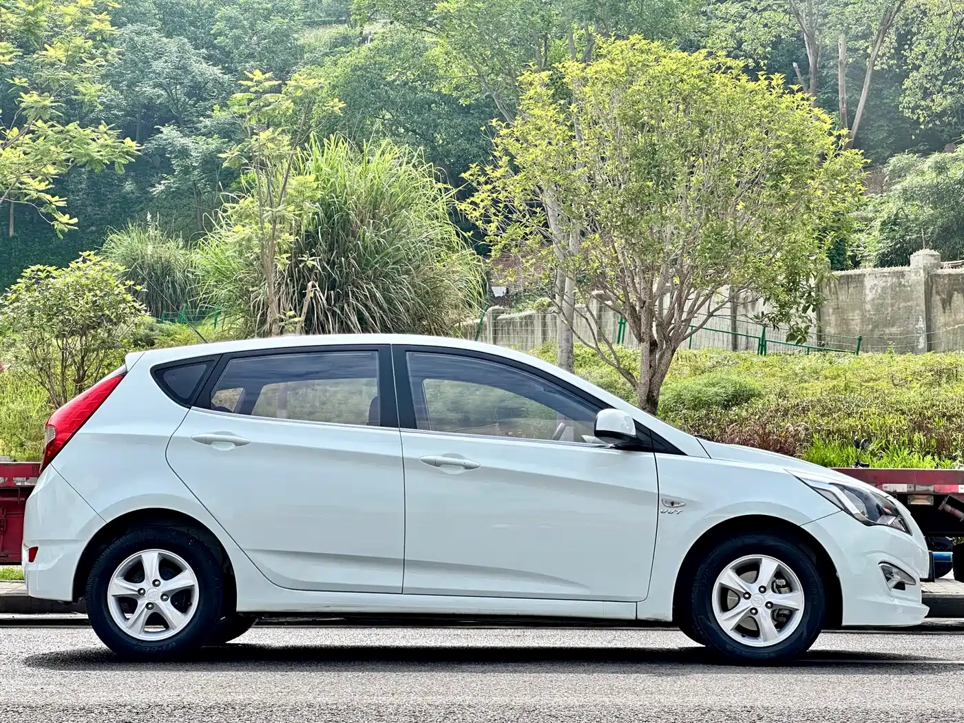 Hyundai Reina 2014 2014 1.4L Manual GLX
