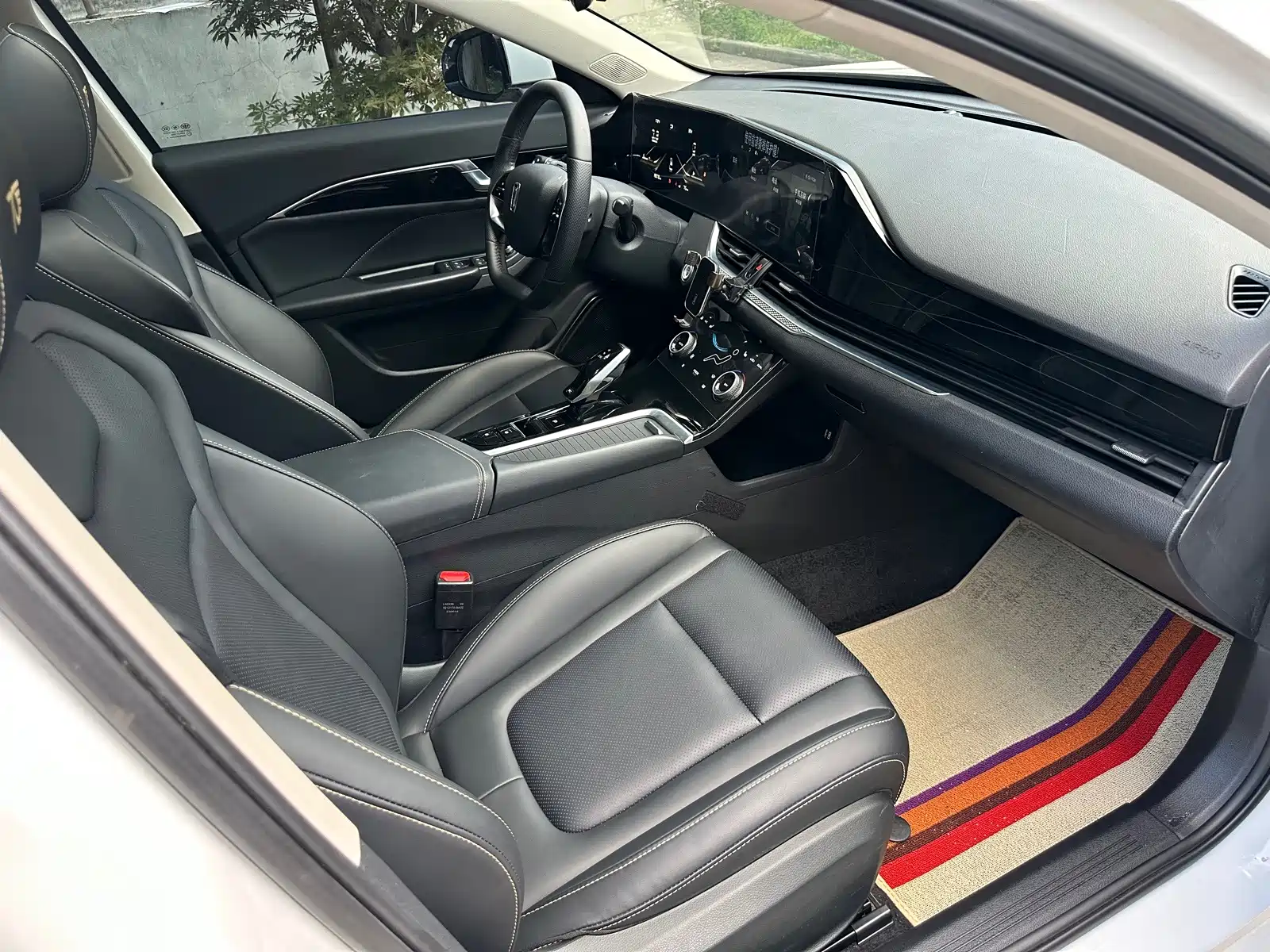 Фото 6 - Besturn B70