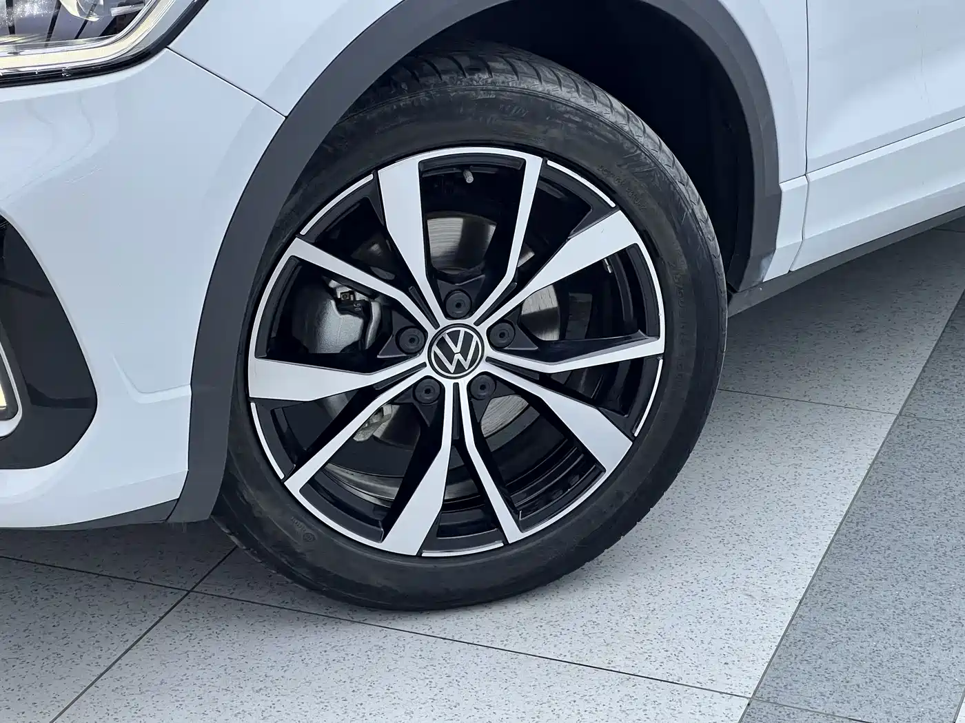 Volkswagen T-ROC 2025 2024 300TSI DSG 2WD Morning Light Edition