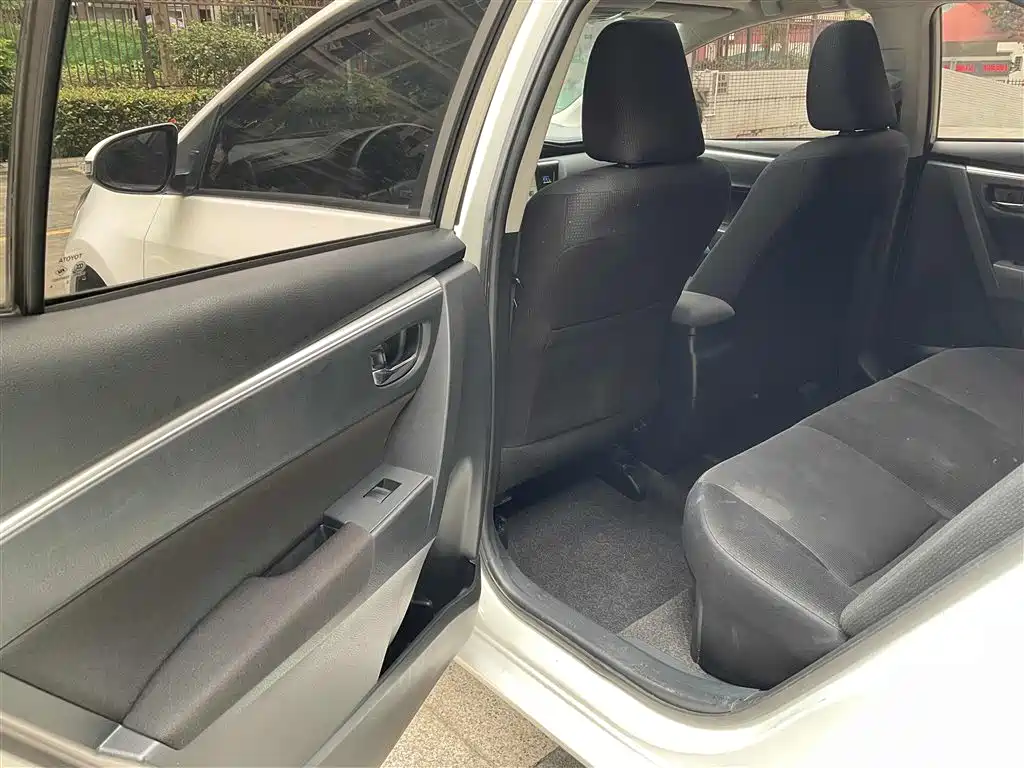 Toyota Levin 2017 Facelift Hybrid 1.8H GS E-CVT Elite Sunroof Edition China V фото 8