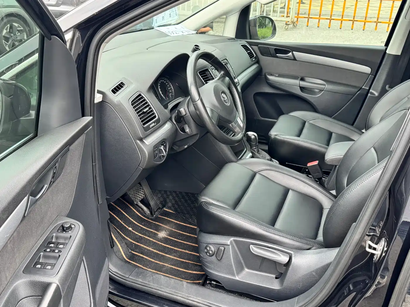 Volkswagen Sharan 2013 1.8TSI Standard фото 6