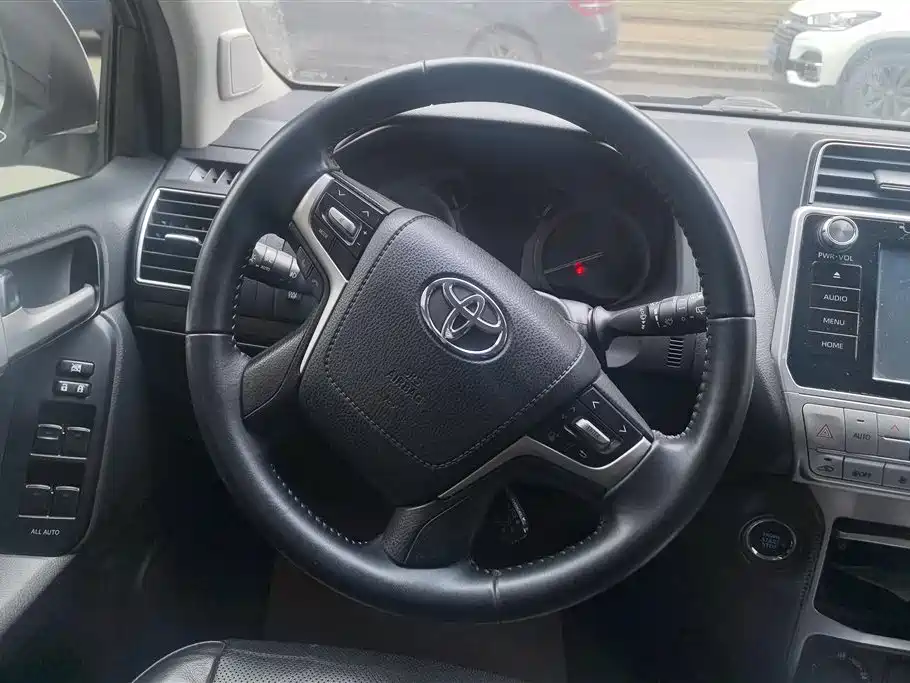 Toyota Prado 2018 3.5L Auto TX фото 15