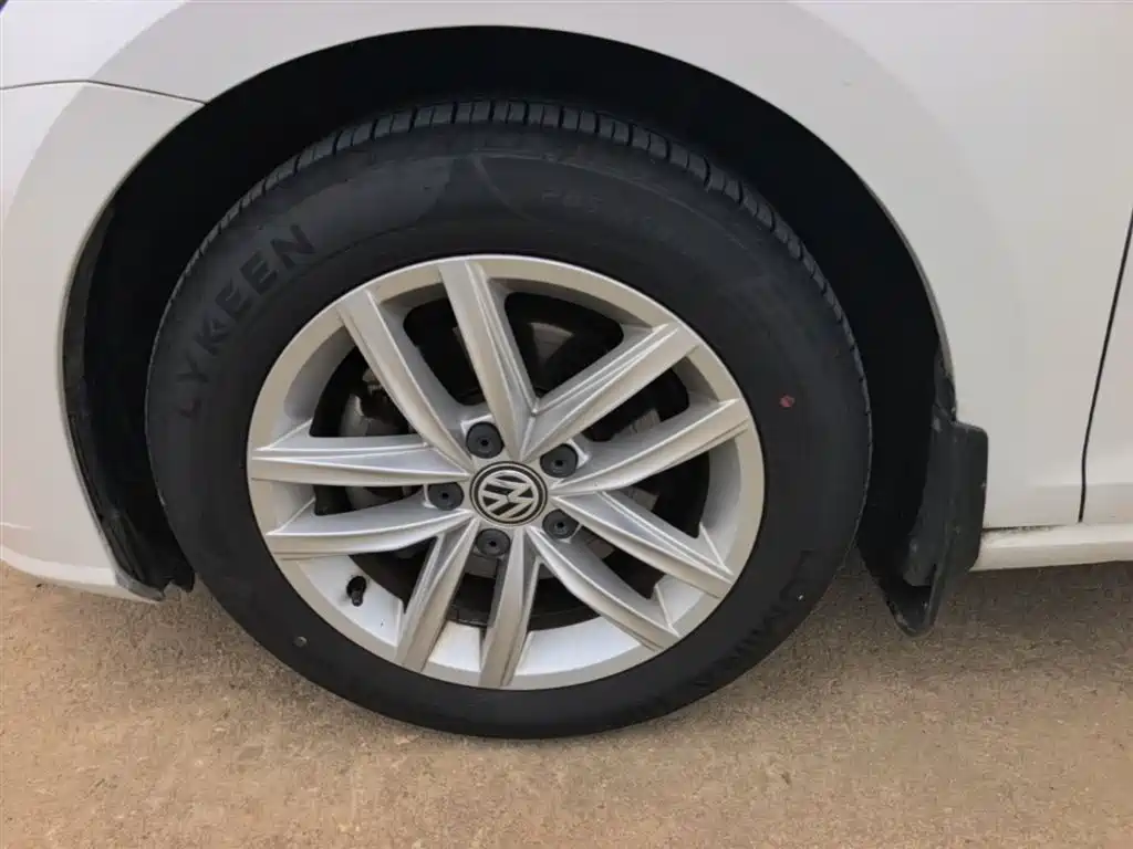 Volkswagen Golf 2018 1.6L Automatic Comfort фото 23