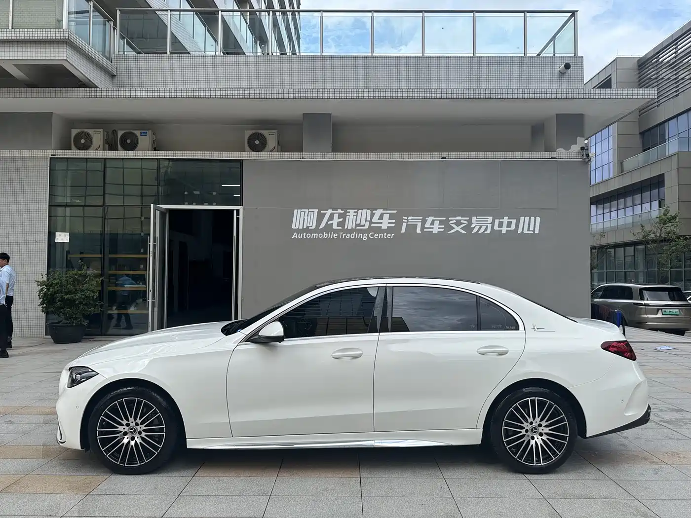 Mercedes-Benz C-Class 2023 Facelift II C 260 L Sport Edition фото 19