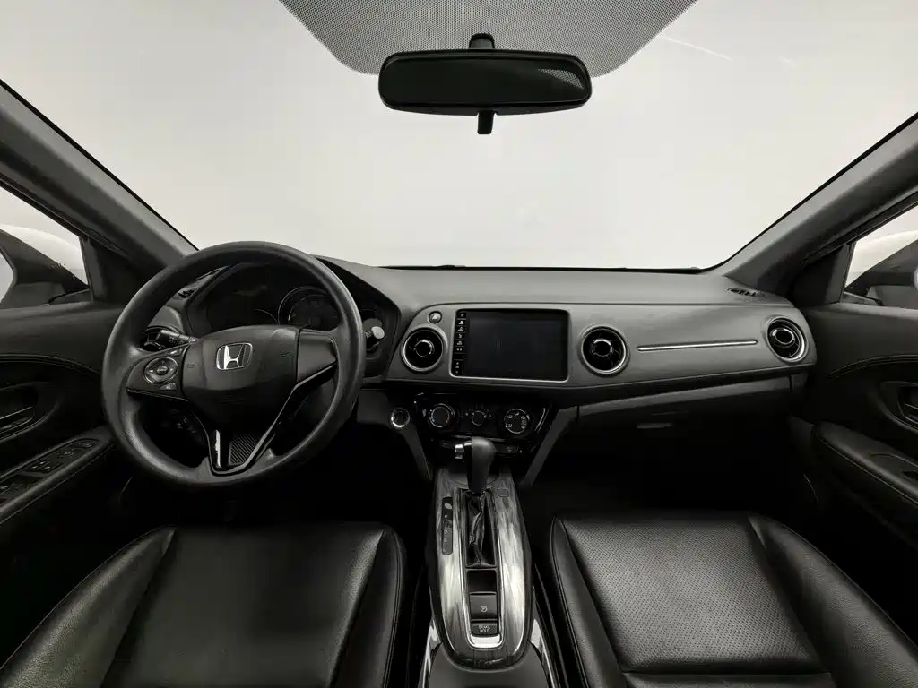 Photo 5 - Honda XR-V
