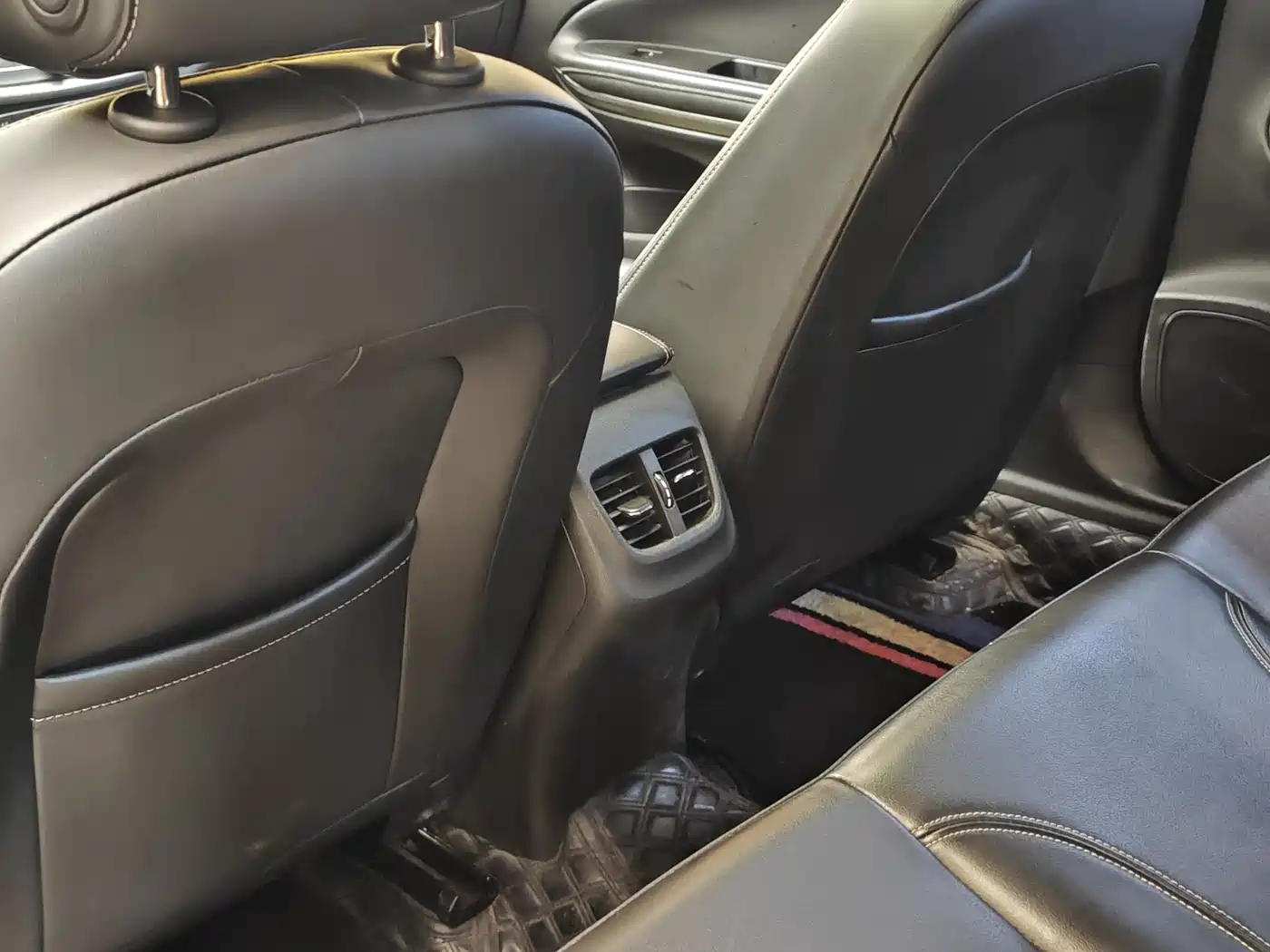 Buick Verano 2020 20T CVT Leading фото 24