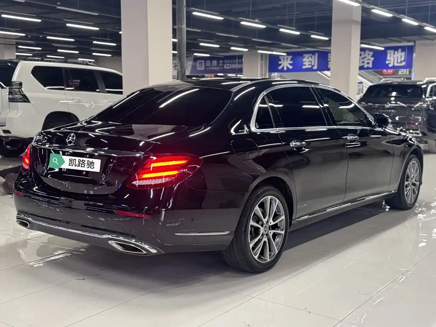 Mercedes-Benz E-Class 2019 E 300 L Luxury фото 10