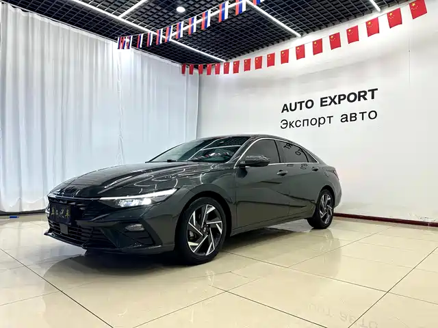 Hyundai Elantra 2022 1.5L CVT LUX Premium Edition