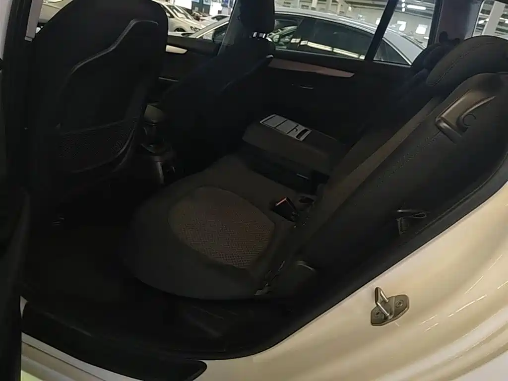 BMW 2 Series Gran Tourer 2015 218i Leading фото 17