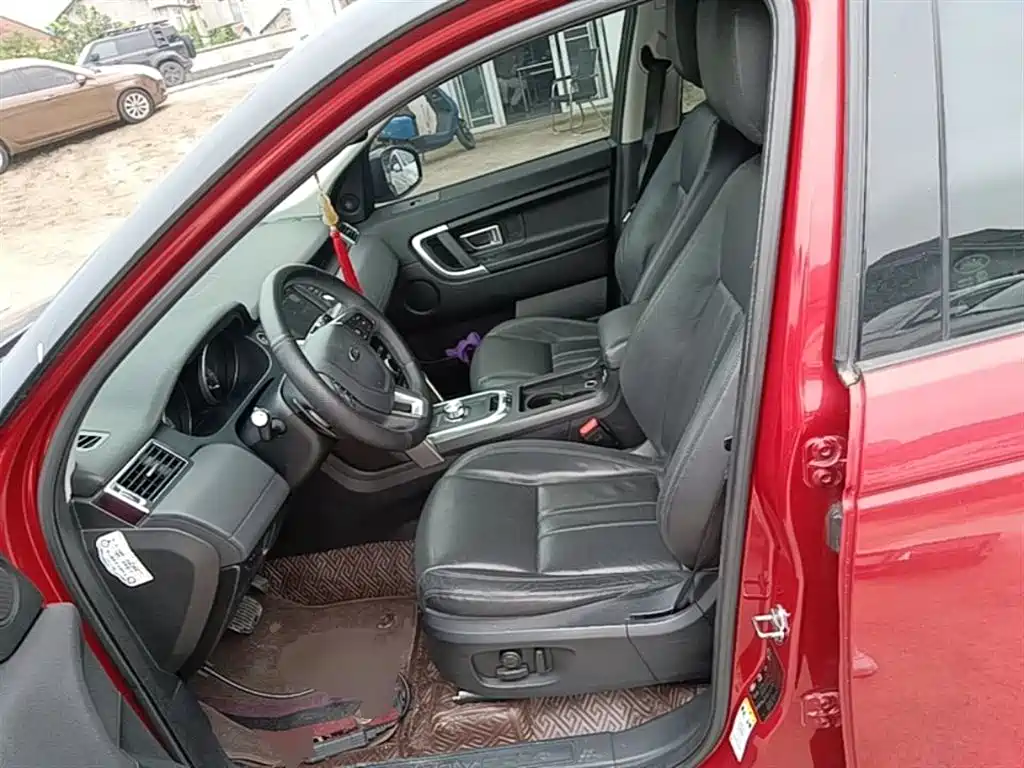 Land Rover Discovery Sport 2016 2.0T SE фото 15