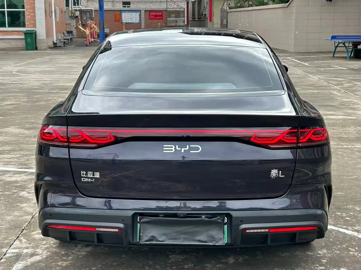 BYD Qin L 2024 DM-i 120KM Superior Edition фото 8