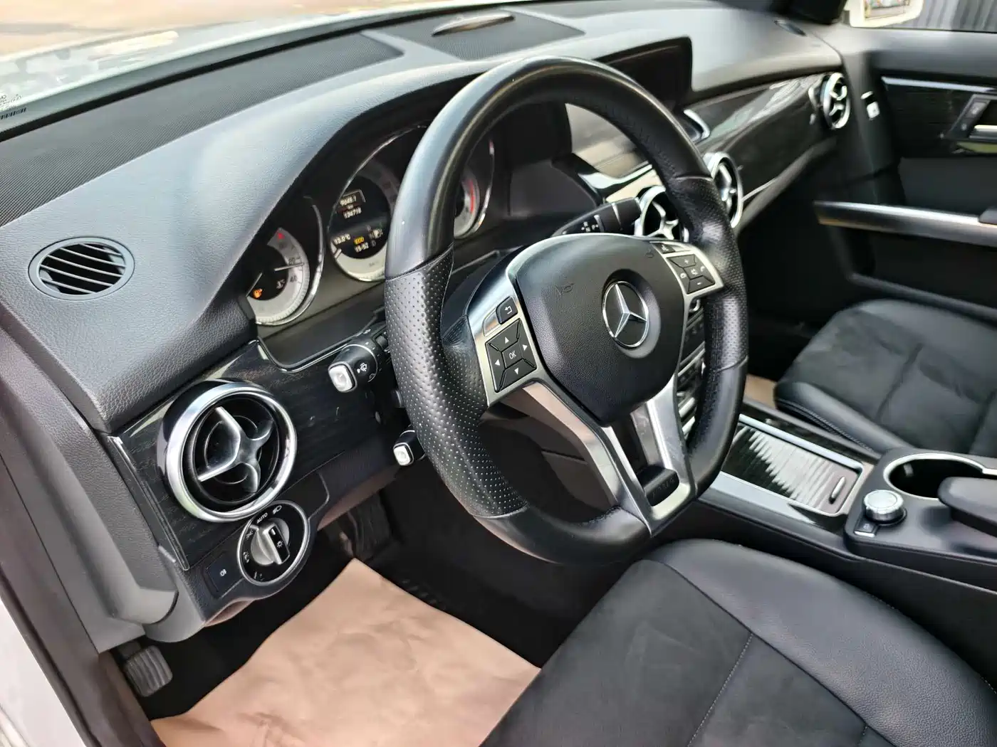 Mercedes-Benz GLK-Class 2015 GLK 260 4MATIC Fashion Ultimate Edition фото 6