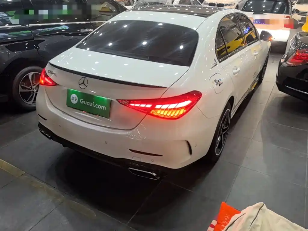 Mercedes-Benz C-Class 2024 Facelift III C 260 L Night Sport Edition фото 7